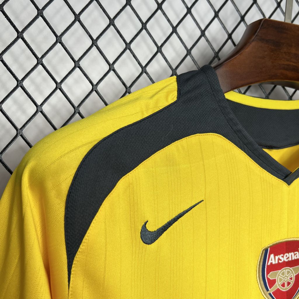 Retro Arsenal 05/06